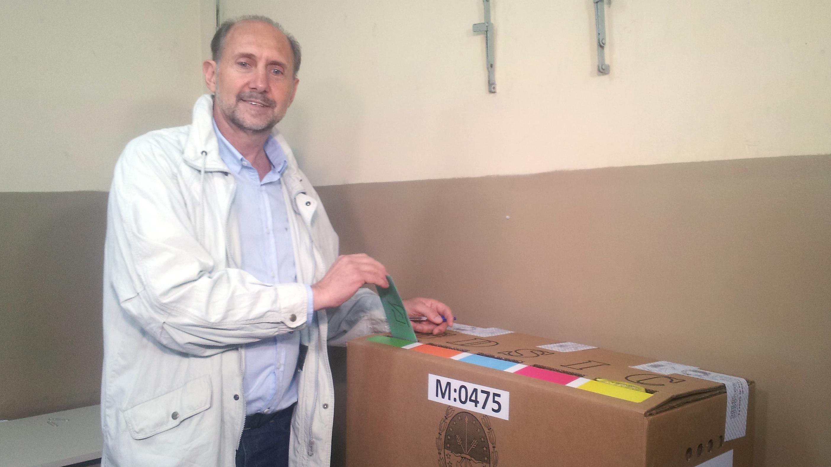 A Perotti le ofrecieron el Ministerio de Industria. El Senado también cuenta.