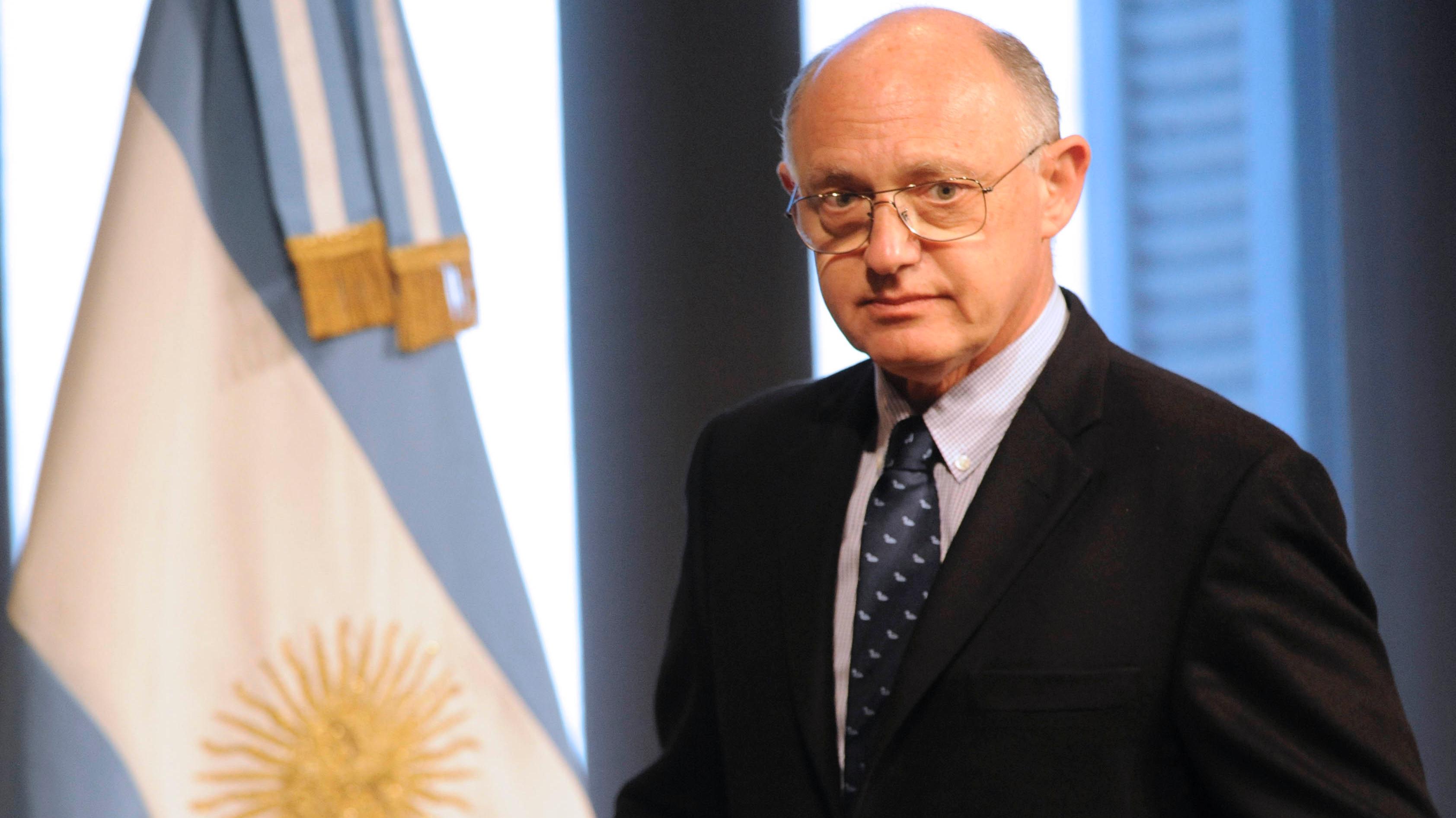 "No alcanza con organizar actos una vez por año", criticó el funcionario.