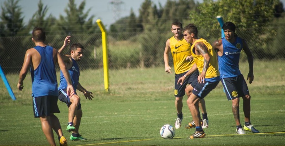 Central entrenó por la mañana, de cara al partido contra Crucero.