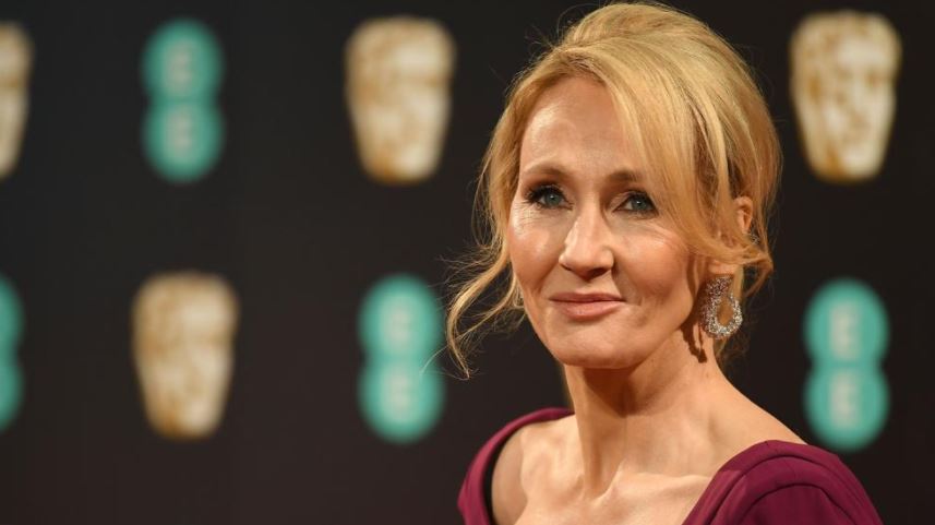 J.K. Rowling envuelta en una nueva polémica por sus posturas transfóbicas