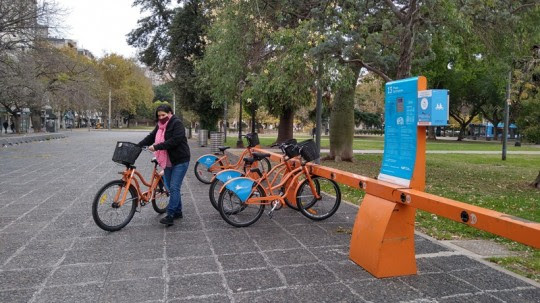 La bicicleta pública sigue funcionando, pero para trabajadores esenciales.