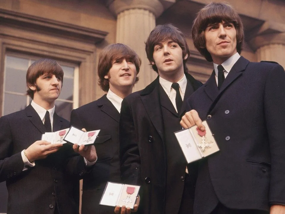 Los 4 de Liverpool cuando entraron a la realiza británica.