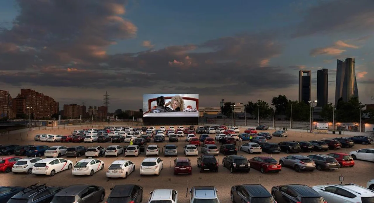 Como los autocines, por primera vez en la región.