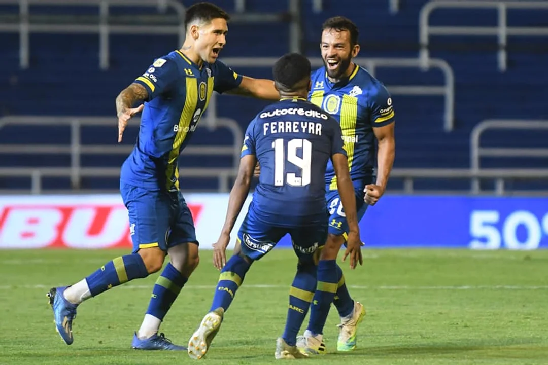 Central quiere dar el golpe ante el favorito del grupo