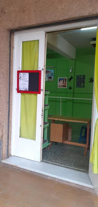 Luego de ocho meses, una academia de danza local reabre sus puertas