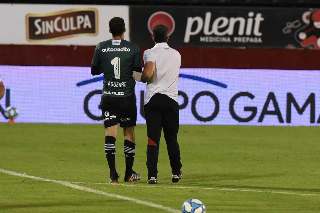 Tevez dijo que tiene "mala suerte" con los arqueros de Newell's