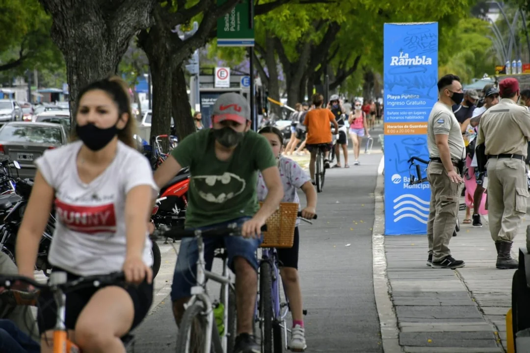 Pese al relajamiento, Rosario sigue en baja: el lunes, 454 contagios