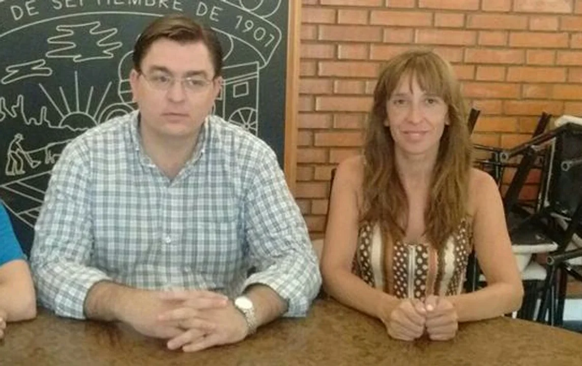 Sarasola y Arán. La actual concejala fue secretaria de Desarrollo Social cuando Juan José Sarasola asumió como Intendente de la Ciudad en el año 2015.