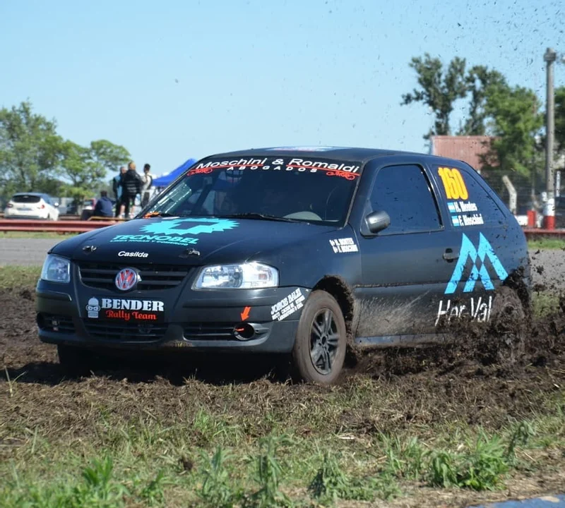 Hernan Montes y Fernando Moschi. Foto: página oficial Rally Santafesino.