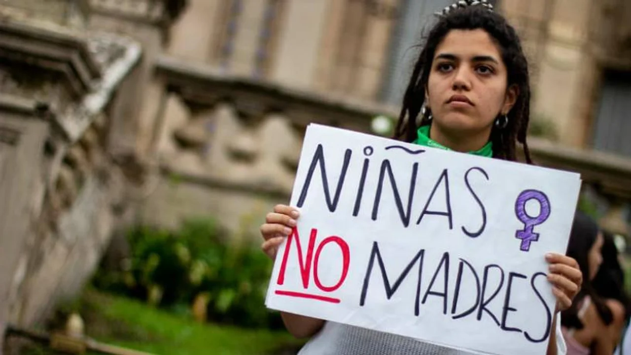Jujuy: impidieron la ILE a una niña de 12 años embarazada de gemelos