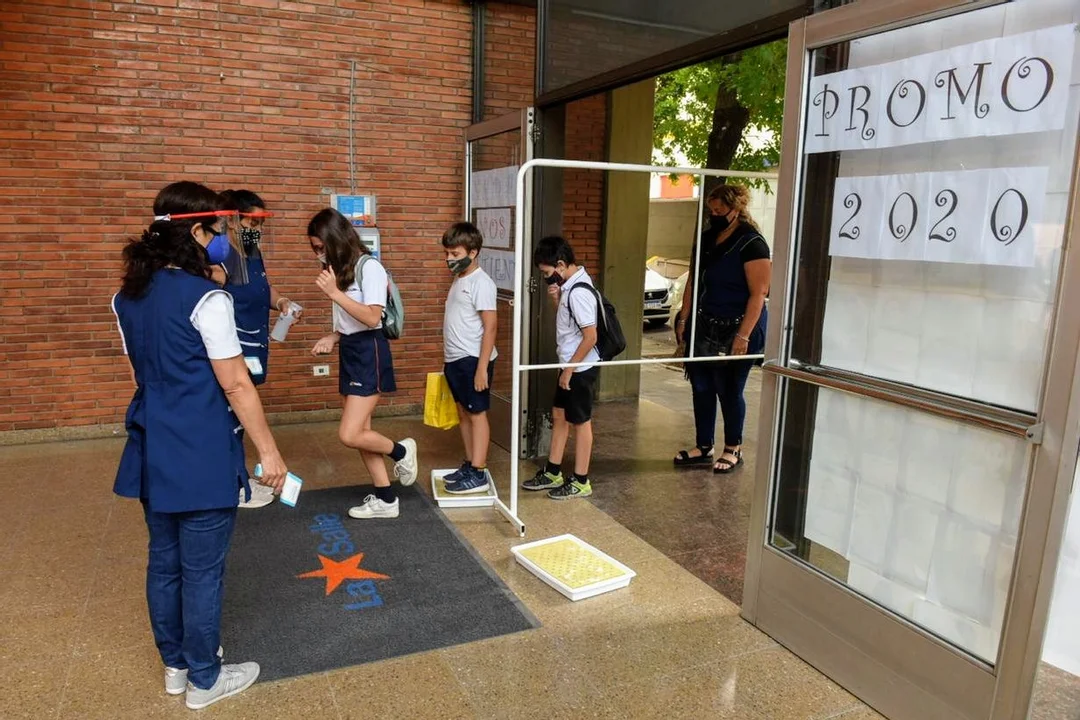 Regreso presencial en diciembre, sin tener muy en claro para qué. (fotos Rosario Plus)