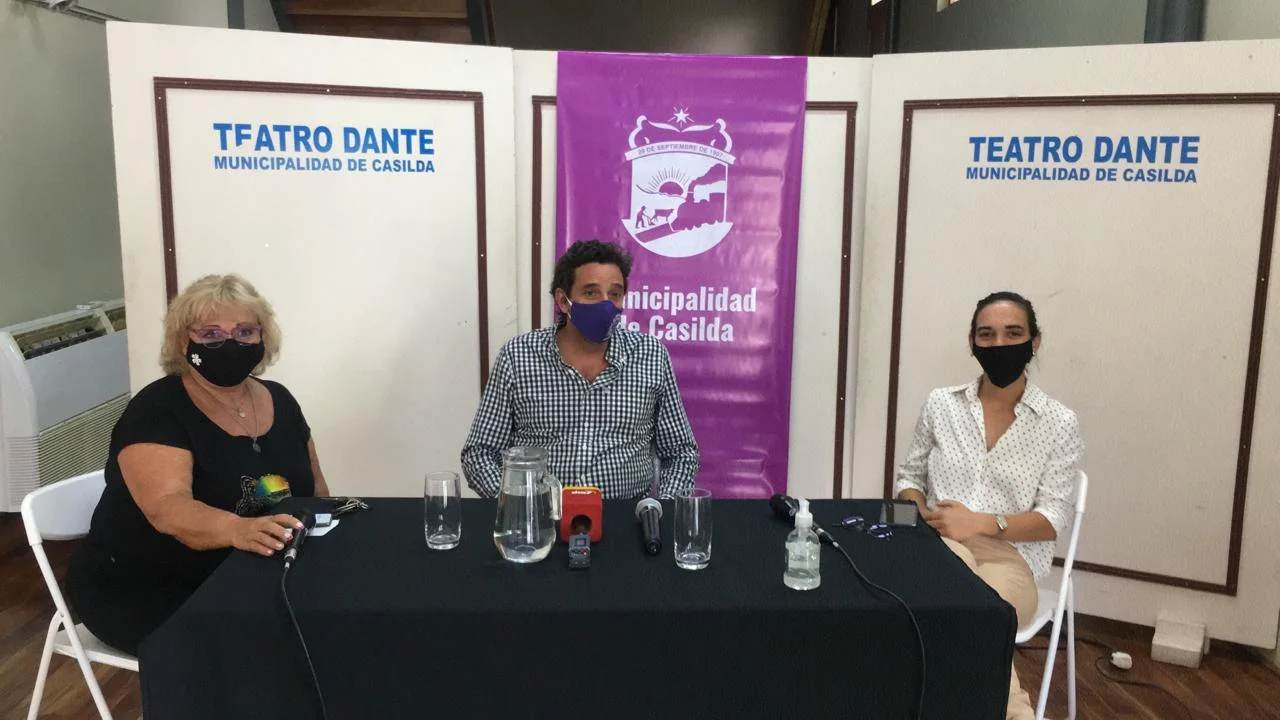 De izquierda a derecha: Antonia Pierruci, Andrés Golosetti y Bruna Pradolini.