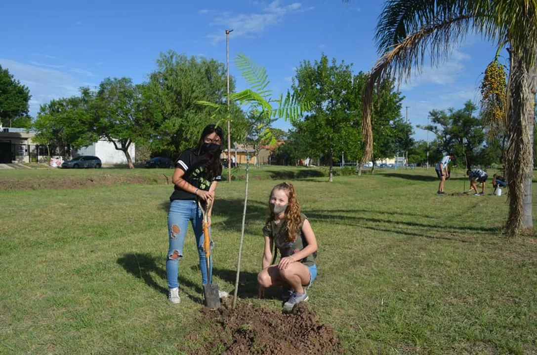 "La Normal se Planta", una creativa iniciativa pensando en lo que viene 