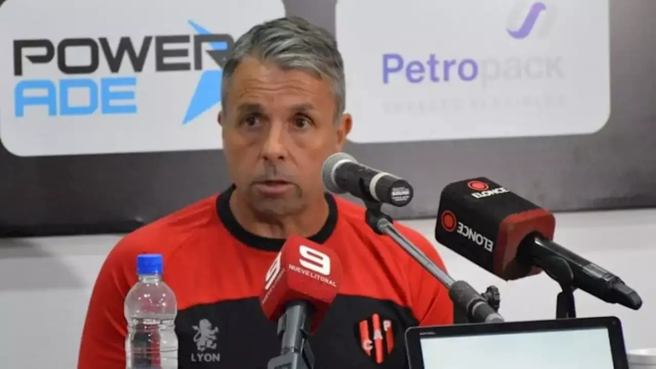 Álvarez ya no es el DT de Patronato