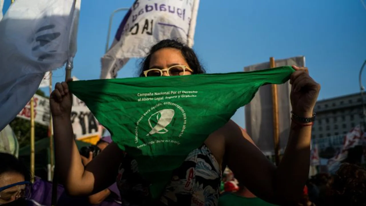 Filósofas aseguraron que la ley de aborto es "un gran avance para la cultura y la sociedad"