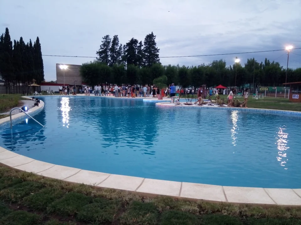 Unión Casildense realizó el corte de cinta de su esperado espejo de agua