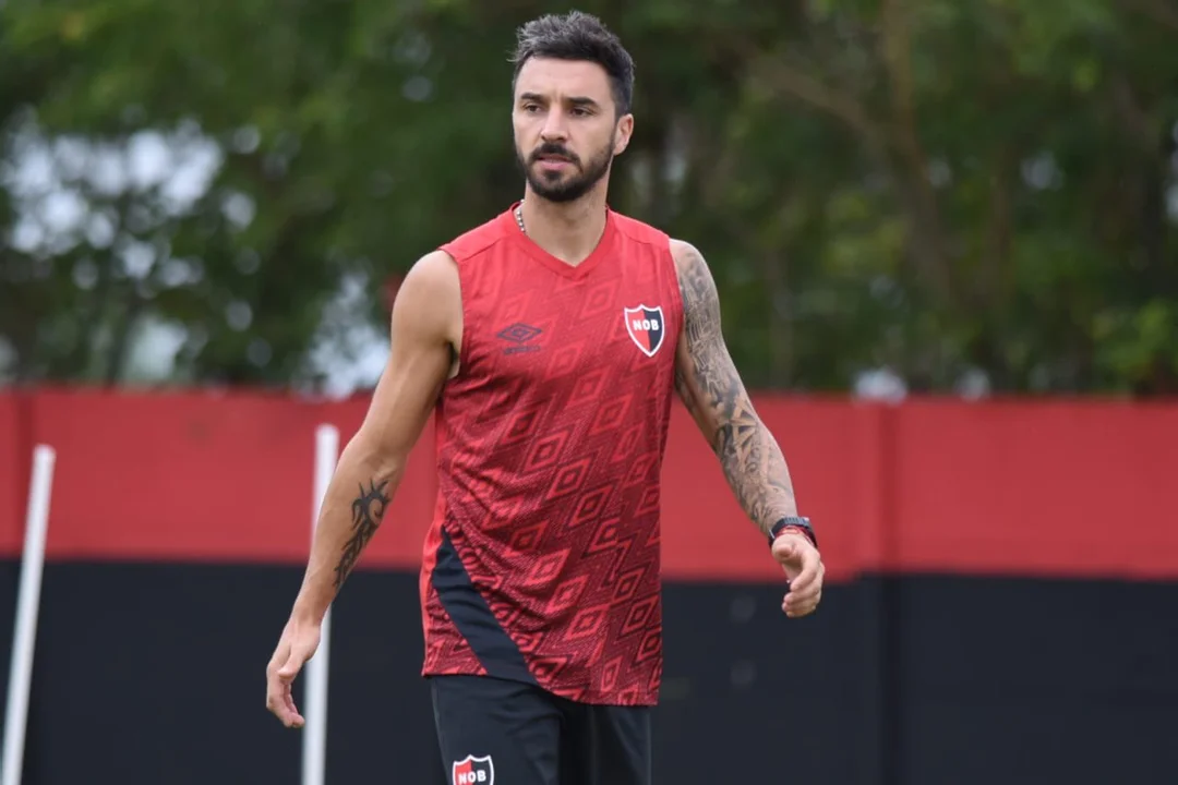 Scocco comenzó la pretemporada con Newell's tras superar el coronavirus