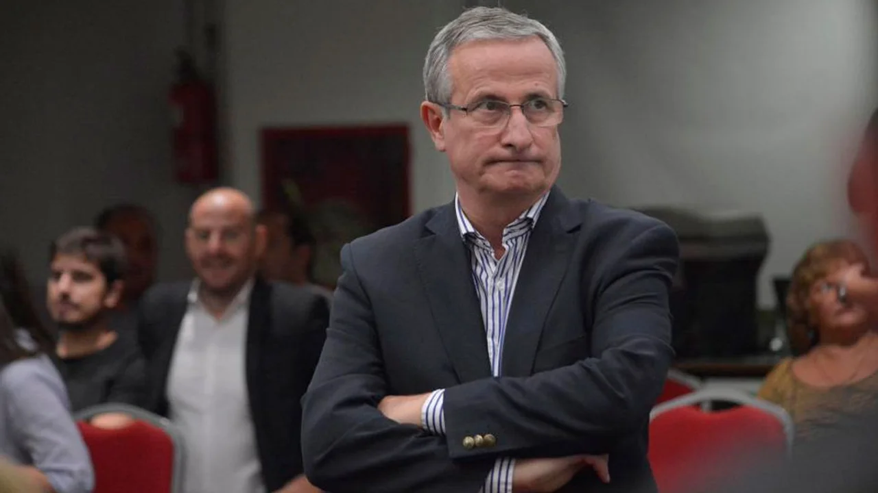 Miatello dijo que la suba del pasaje interurbano "era inevitable”