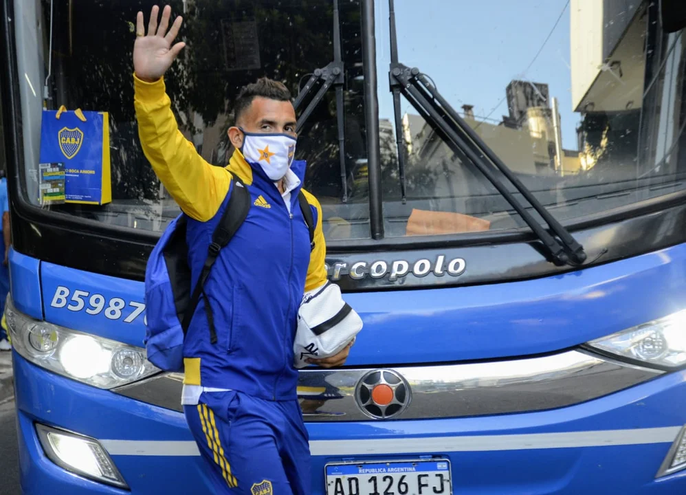 Tevez no jugará esta noche contra Newell's por la muerte de su papá