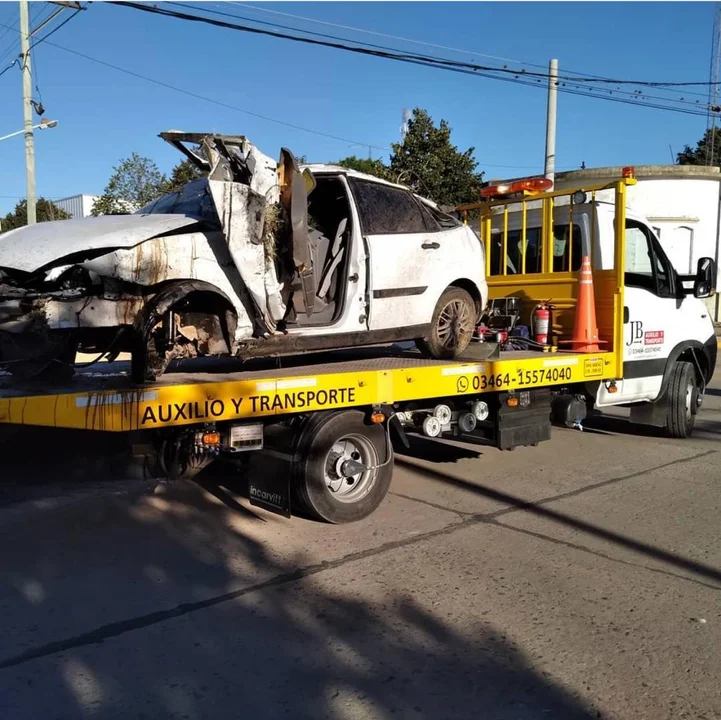 Cuatro jóvenes volcaron con el auto en la Ruta 92, a la altura de Arequito