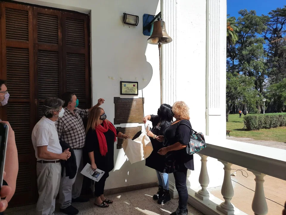 Continúa la plantación de árboles por la Semana de la Memoria