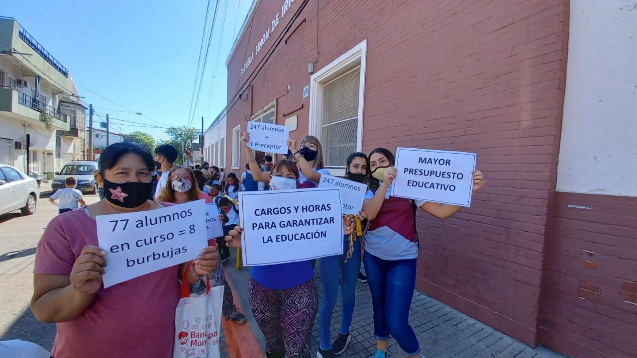 Cargos y aulas. Un reclamo que lleva años en la Escuela 607.