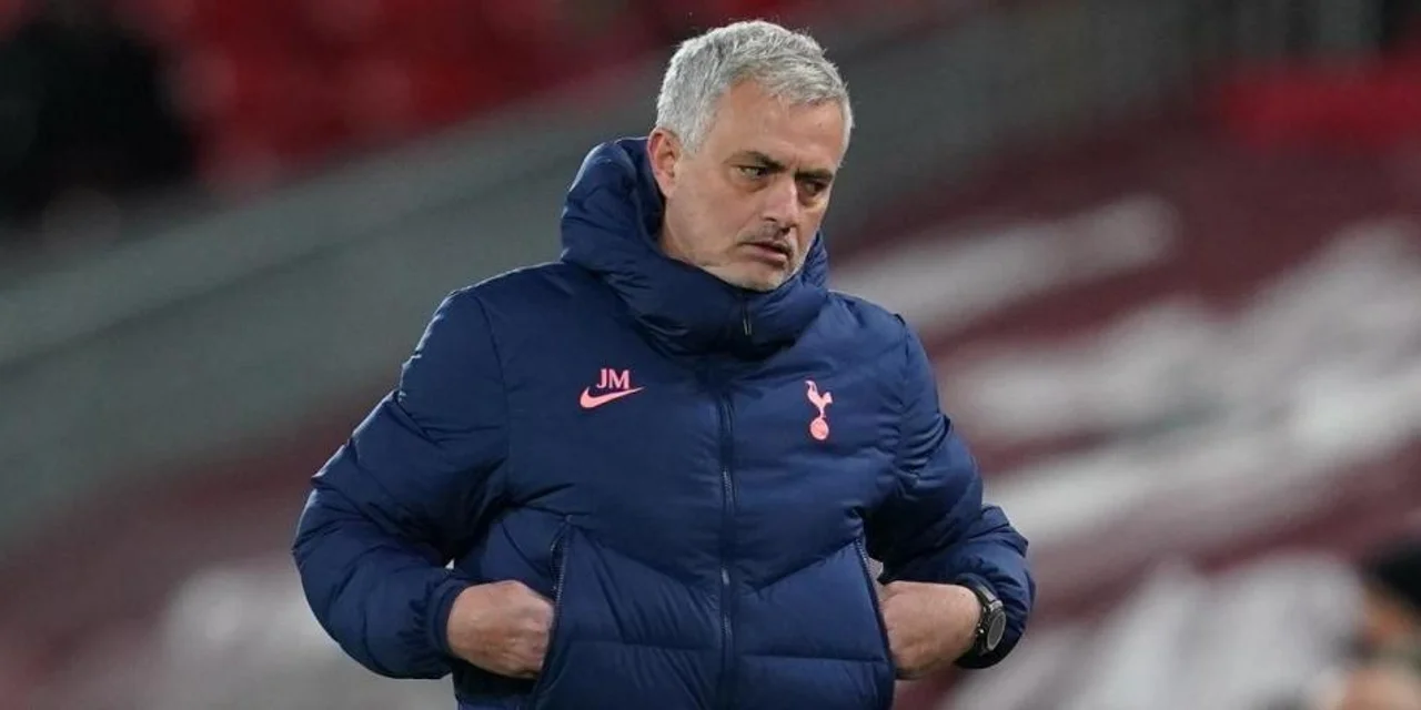 Mourinho fue despedido como DT del Tottenham