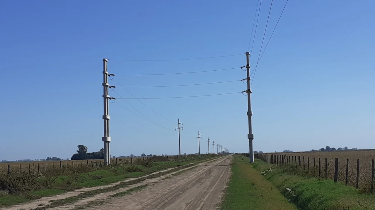 La EPE finalizó la construcción de la línea Chabás - Arequito.