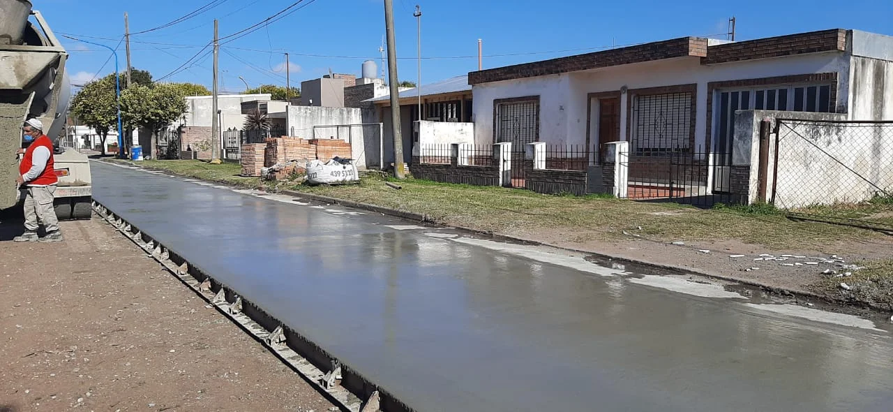 Pujato asfalta una importante arteria