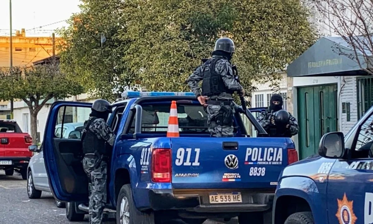 En total fueron nueve los allanamientos, ocho de ellos en el oeste de la ciudad y el restante en zona sur. (Foto de archivo)