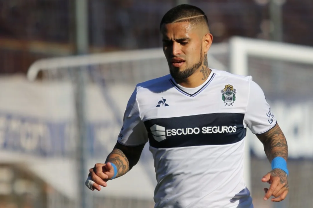 Rosario Central evalúa la contratación de Victor Ayala