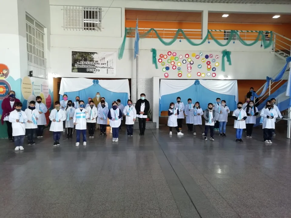 Los alumnos y las alumnas de las escuelas primarias de Pujato fueron parte de un encuentro virtual del que participó la vicegobernador Alejandra Rodenas