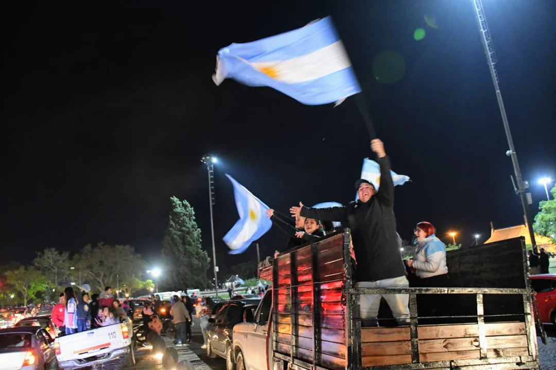Masivo festejo por el campeonato de la Selección 