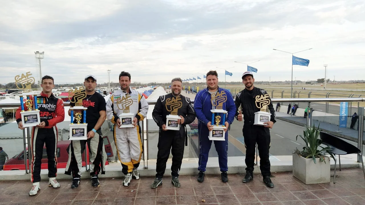 Homenajeando a su padre, consiguió una victoria con gran carga emocional en San Nicolás
