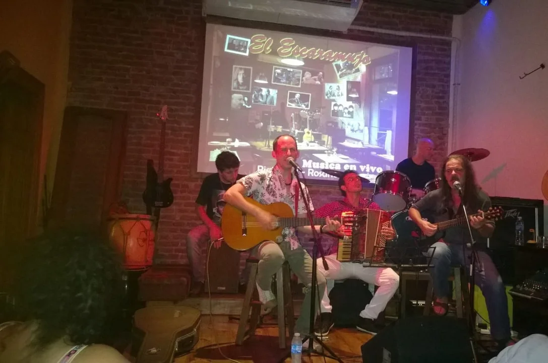 Una esquina que supo propiciar noches de encuentro y bohemia.