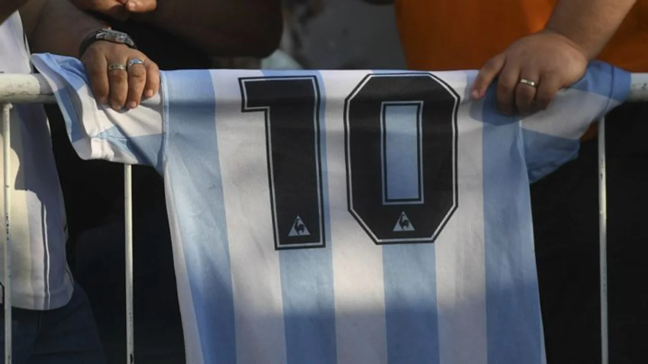 La familia de Maradona propuso crear un museo y parque en honor al ídolo