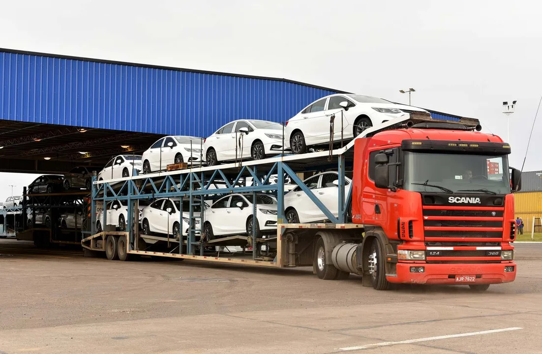 Dilema automotriz: exportaciones sobre ruedas, con freno en el abastecimiento interno
