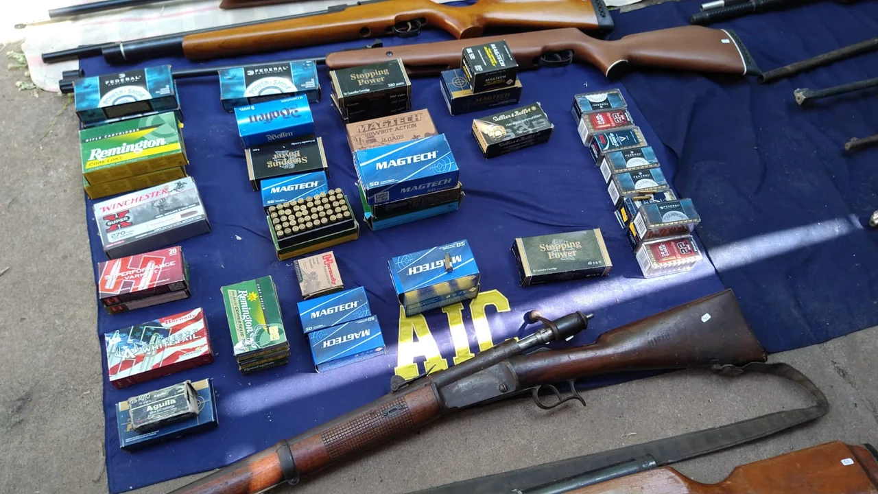 AIC secuestró un arsenal en barrio Barracas