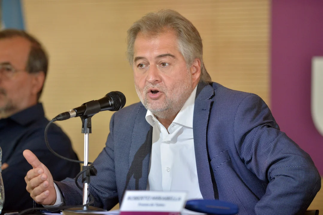 Mirabella: "Losada insulta a los santafesinos y santafesinas"