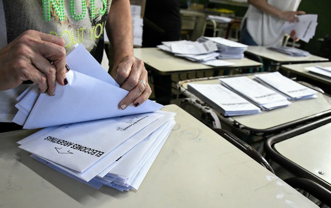 Batacazos y vitalicios en la elección de 14 intendencias en Santa Fe