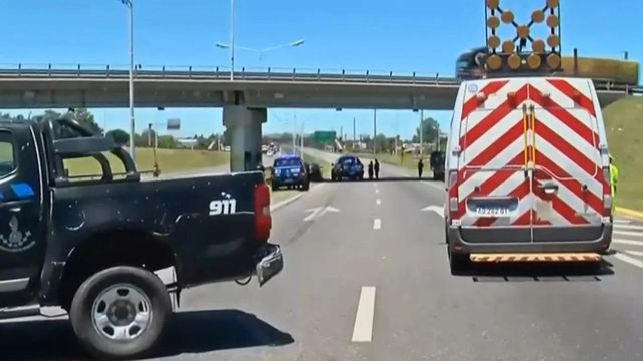 Accidente en Circunvalación: un hombre murió al ser embestido por un auto