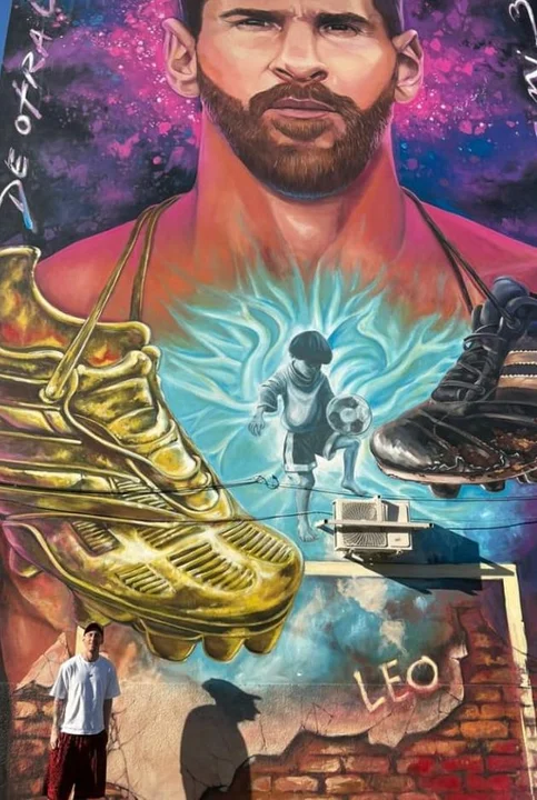 Messi visitó el mural que lo homenajea en la zona sur de la ciudad
