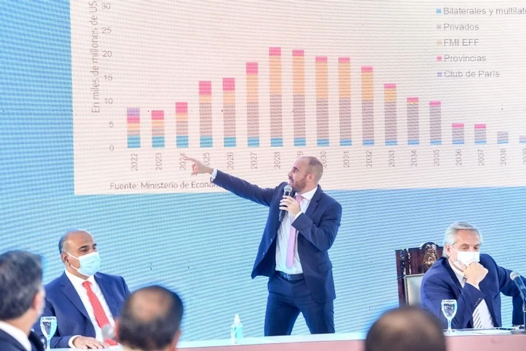 Guzmán: "Argentina necesita más tiempo para pagar y quiere llegar a un acuerdo"