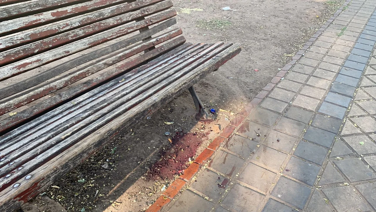 Murió el hombre que fue agredido en la plaza Buratovich