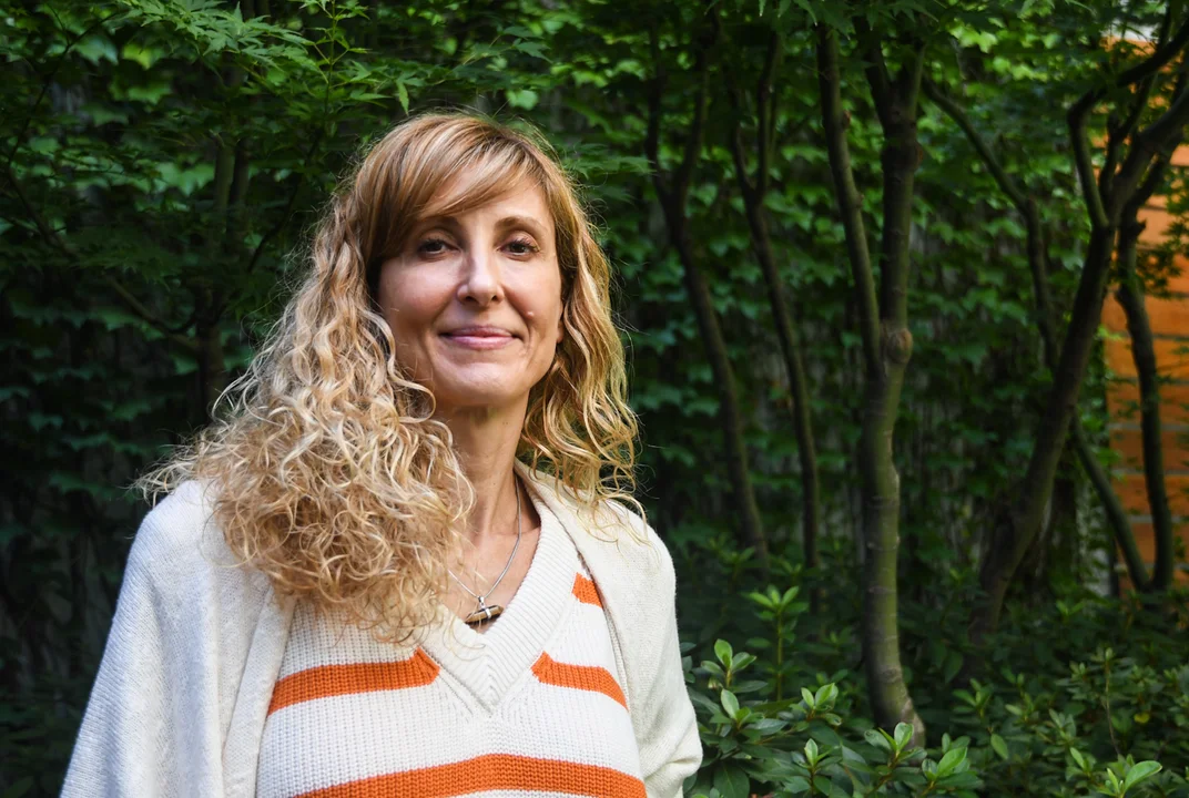 Marcela Luchetta, la directora de “Axiomas, la verdad escrita en el agua”.