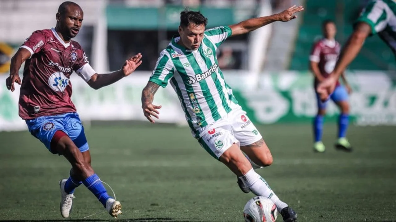 Duró un mes: Mauro Zárate rescindió su contrato con Juventude