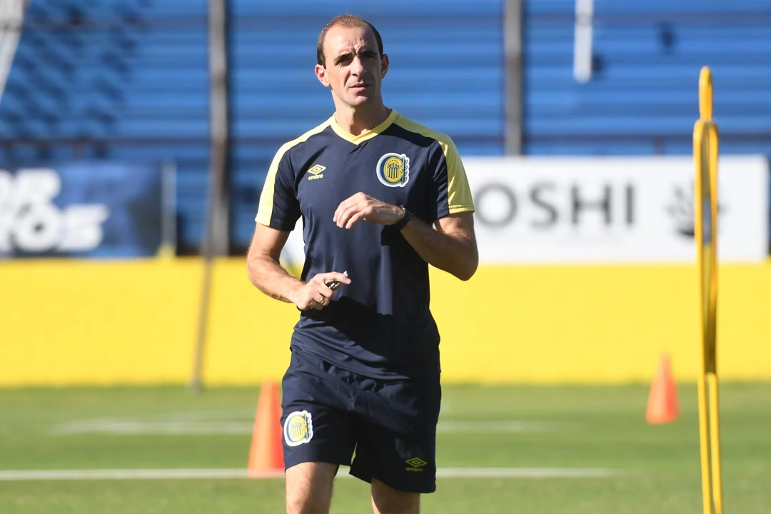 Somoza dirigió la primera práctica como técnico de Central