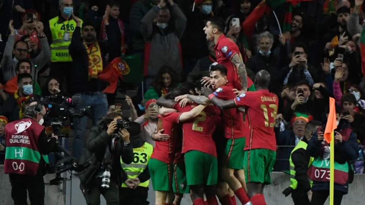 Cristiano y Lewandowski sacan boleto a Qatar, Ibrahimovich lo mirará por TV
