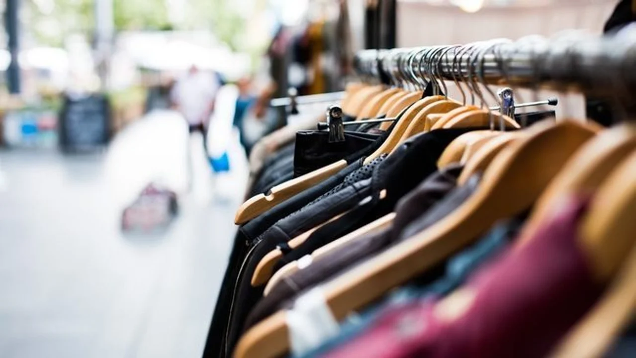 Ropa sin aumento: la industria textil congelará los precios por dos meses