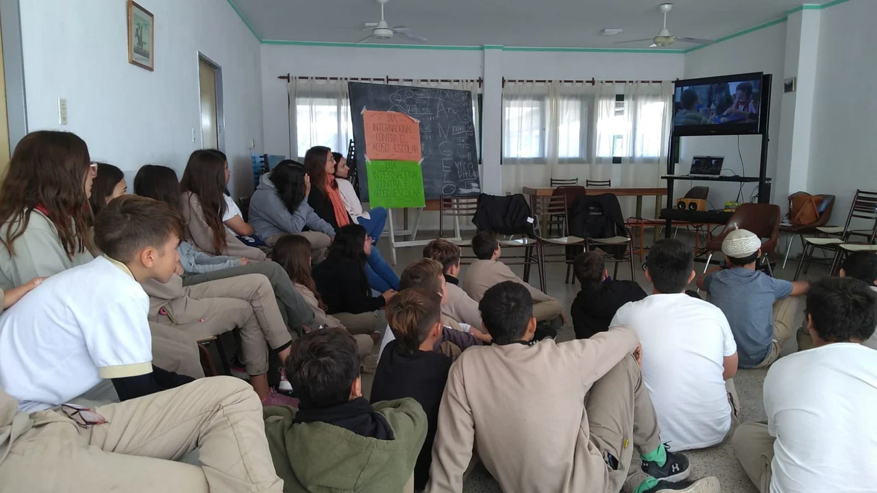 Escuelas de Bigand hablaron sobre 'Bullying'